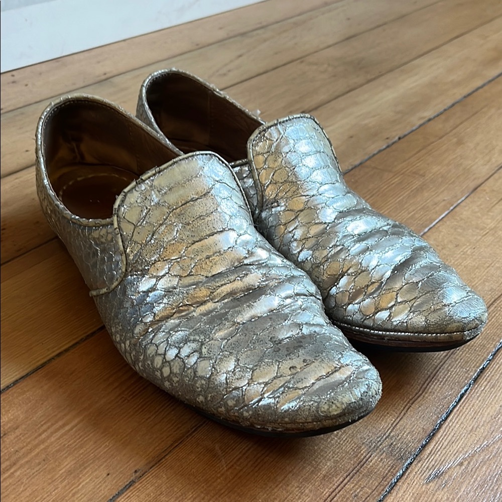 Frye Women's Silver Textured Loafers